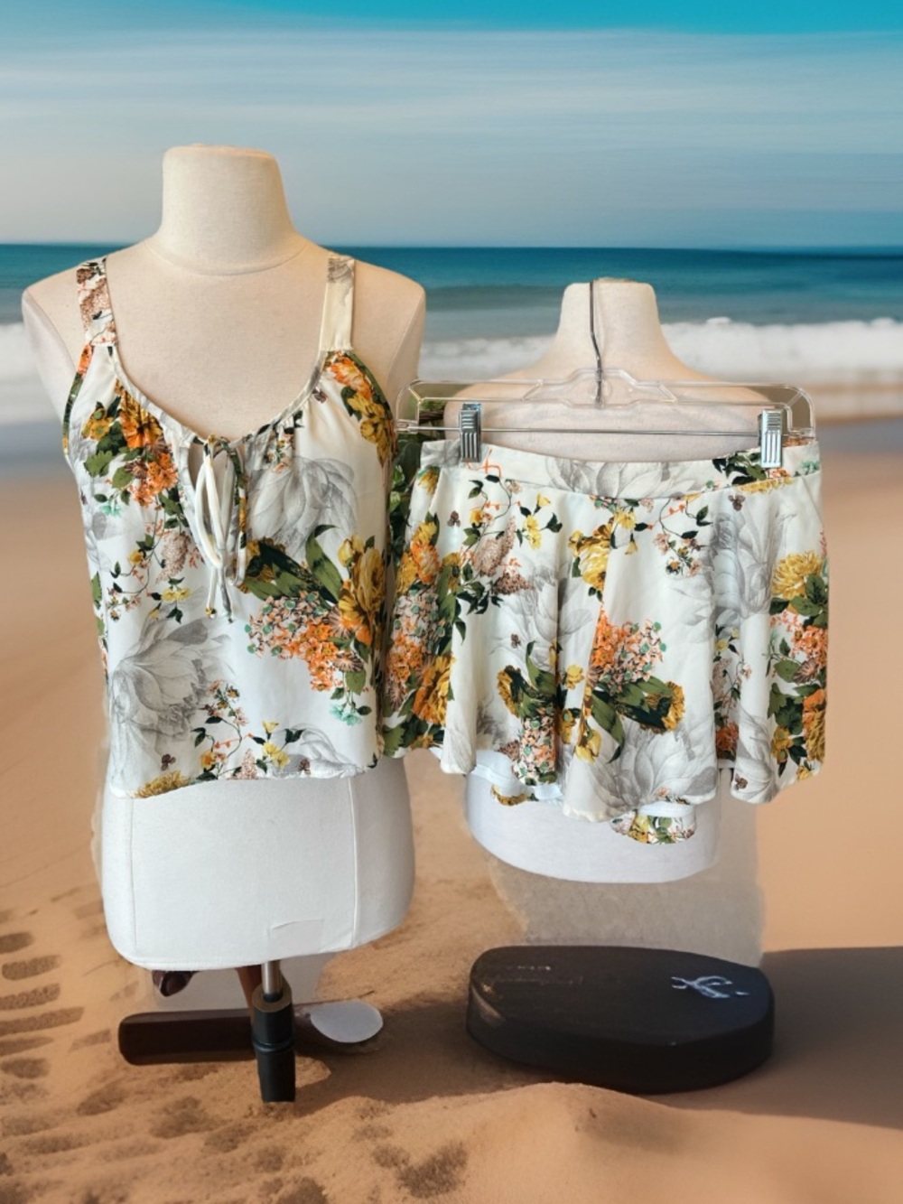 Off White Floral Tie-Front Crop Top & Flowy Short Set Boutique